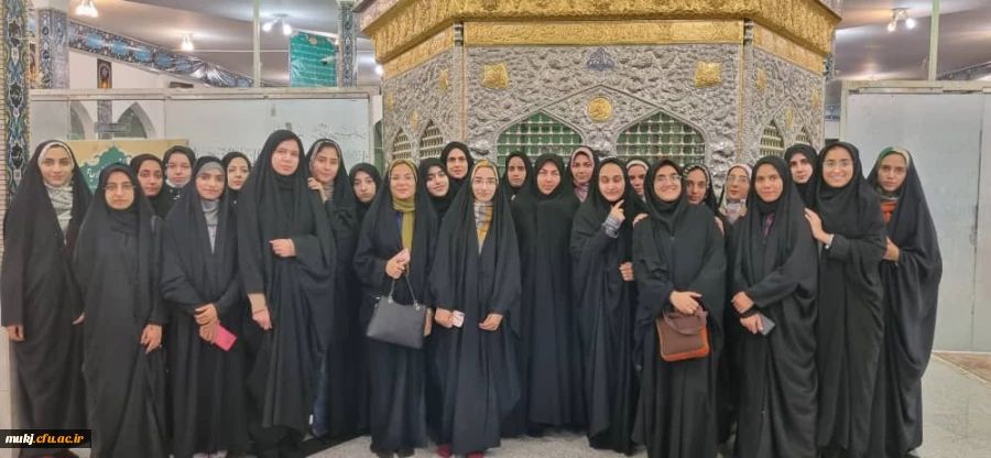 به مناسبت آغاز هفته دولت غبارروبی وعطر افشانی مزارمطهر شهدا توسط دانشجویان خواهر  3