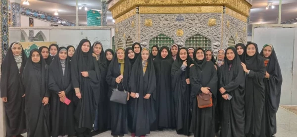 به مناسبت آغاز هفته دولت غبارروبی وعطر افشانی مزارمطهر شهدا توسط دانشجویان خواهر  3
