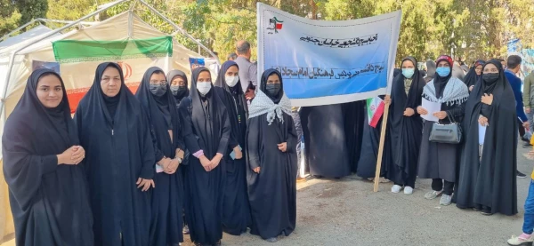 حضوردرراهپیمایی مراسم 13آبانماه  4