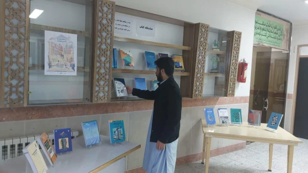 برگزاری نمایشگاه کتاب به مناسبت هفته کتاب و کتابخوانی 3