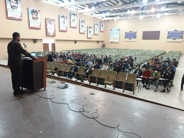 تبیین برنامه های پژوهشی و آموزشی در بین دانشجویان قاین 2