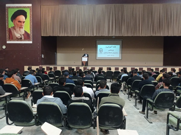 تبیین برنامه های پژوهشی و آموزشی در بین دانشجویان قاین 6