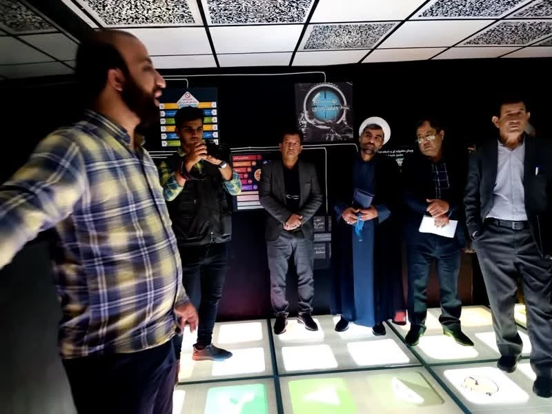  بازدید مدیران استانی بازدید مدیران استانی امور پردیس های دانشگاه فرهنگیان کشور از نمایشگاه مهدویت اصفهان 
 4