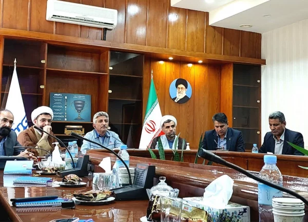 بازدید سرپرست، معاونین، کارکنان و جمعی از دانشجویان دانشگاه فرهنگیان خراسان جنوبی از شرکت کویر تایر 3