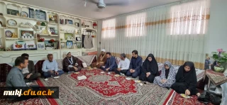 دیدارسرپرست دانشگاه فرهنگیان خراسان جنوبی با خانواده شهید فرهنگی مسعود اکبری در شهرستان سربیشه
