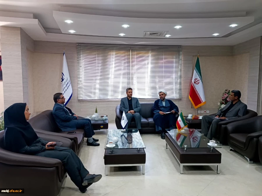 دیدار رئیس امور دانشگاه فرهنگیان خراسان جنوبی با مدیر کل اقتصاد و دارایی استان 
 2