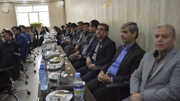 دیدار صمیمانه یِ آیت الله عبادی نماینده ولی فقیه در استان خراسان جنوبی به مناسبت ولادت حضرت معصومه (س) و روز دختر با کارکنان، اساتید و دانشجومعلمان دانشگاه فرهنگیان خراسان جنوبی  8