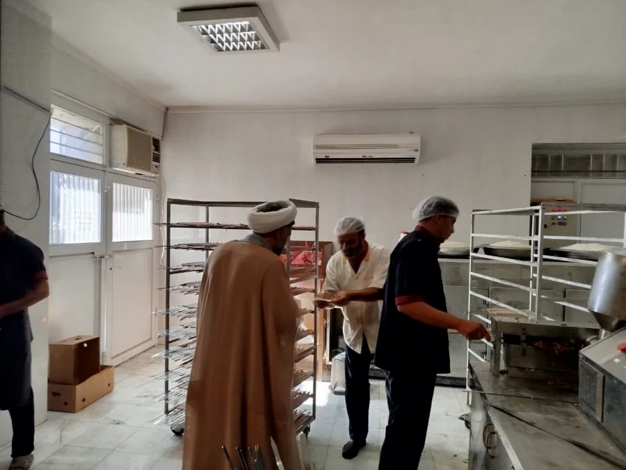 تقدیر از کارگزاران بخش خدمات ( طبخ و توزیع ) در پردیس شهید باهنر 2