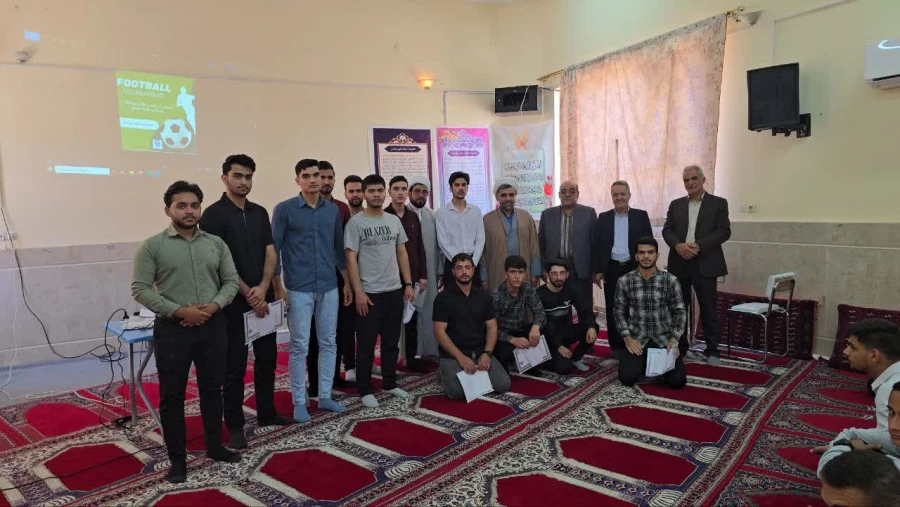 مراسم تقدیر از تیم های مسابقات ورزشی به مناسبت هفته بزرگداشت مقام معلم، سرآمدی آموزش و هفته سراهای دانشجویی مرکز شهید مدرس قائن 3