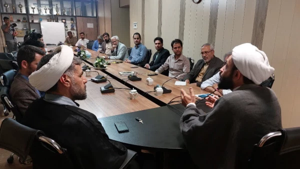 رئیسی عزیز، خستگی نمی شناخت / مقام معظم رهبری ( مدظله العالی ) 3