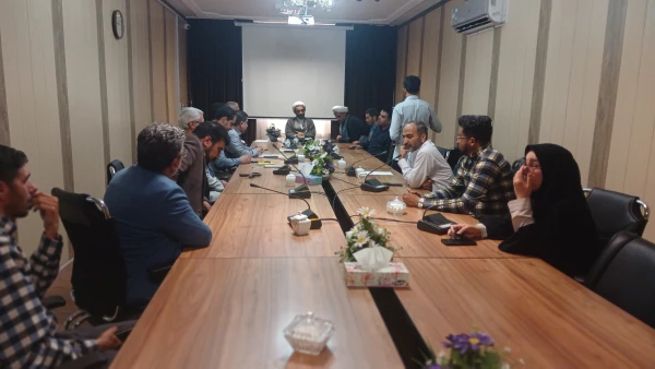 رئیسی عزیز، خستگی نمی شناخت / مقام معظم رهبری ( مدظله العالی ) 5