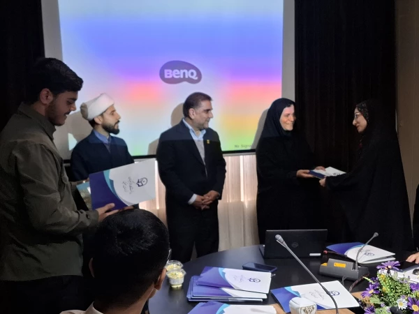 روز ارتباطات و روابط عمومی فقط یک برگه در تقویم نیست؛ یک فصل از هنر، دانش و منش است  دکتر اکبری مطلق 4