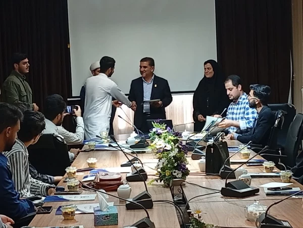 روز ارتباطات و روابط عمومی فقط یک برگه در تقویم نیست؛ یک فصل از هنر، دانش و منش است  دکتر اکبری مطلق 10