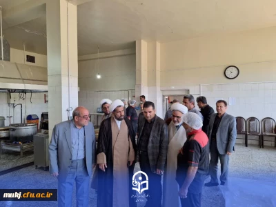 توزیع هزار و ۷۰۰ پرس غذایِ گرم به همت مرکز آموزش عالی شهید مدرس قاینات : 
