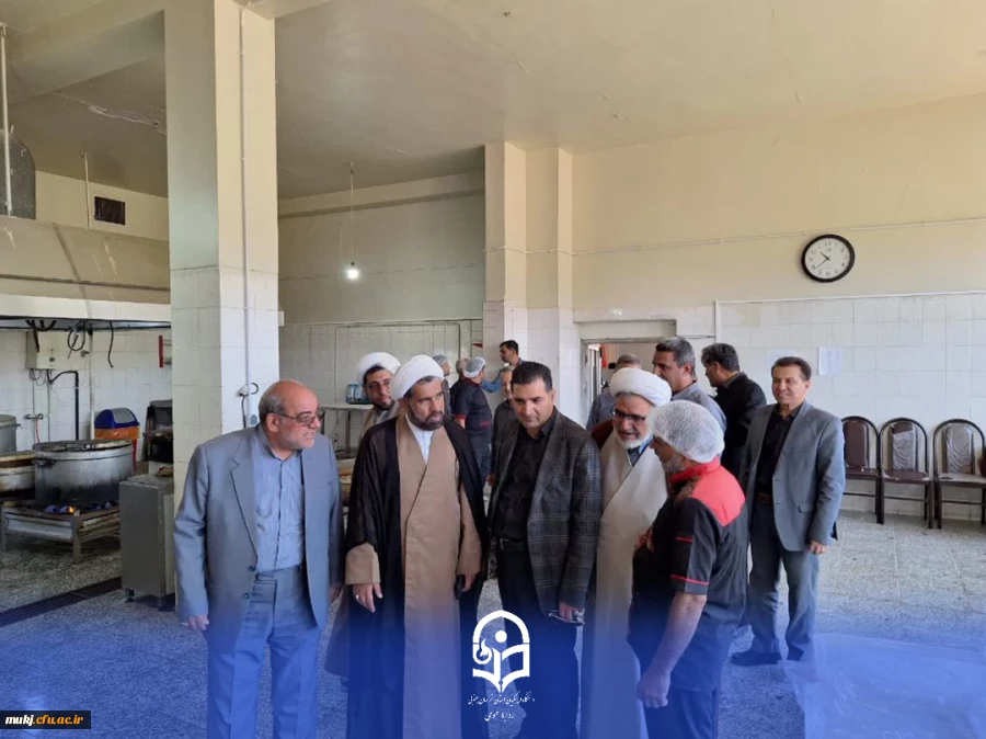 توزیع هزار و ۷۰۰ پرس غذایِ گرم به همت مرکز آموزش عالی شهید مدرس قاینات : 
 2